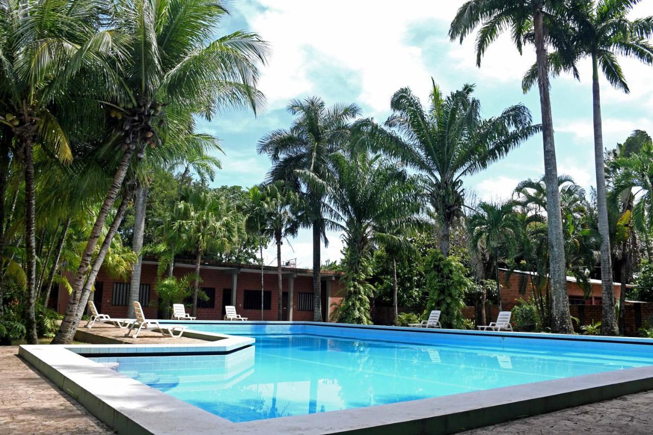 Hotel Ambaibo Rurrenabaque Exterior foto